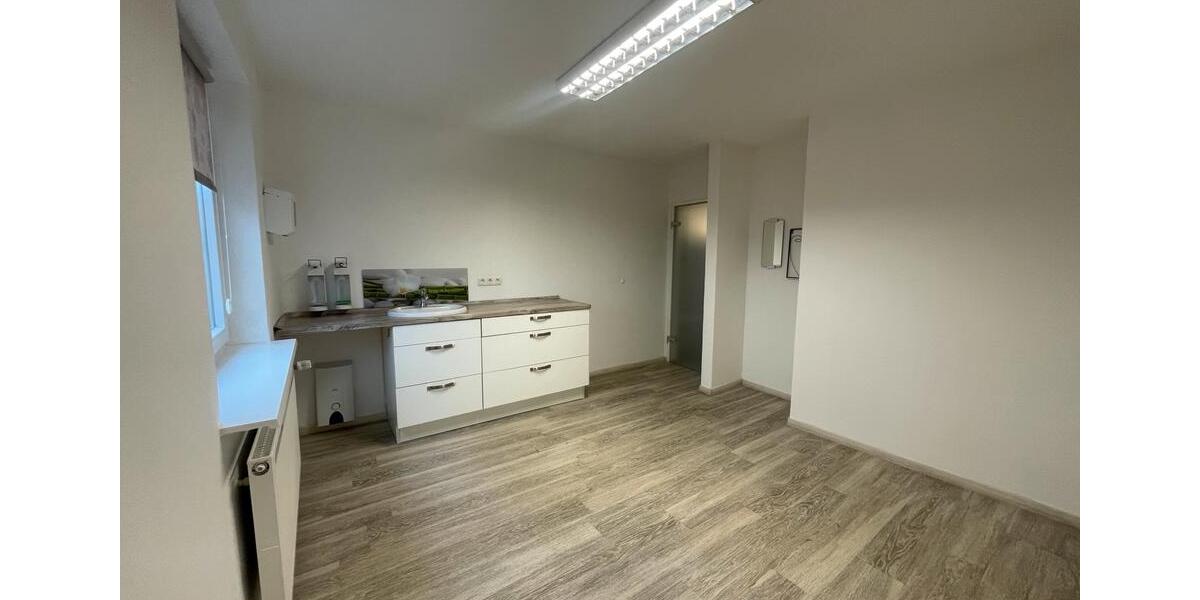 Gewerbeobjekt Etzenricht - 400&euro; | Angebot:24248079