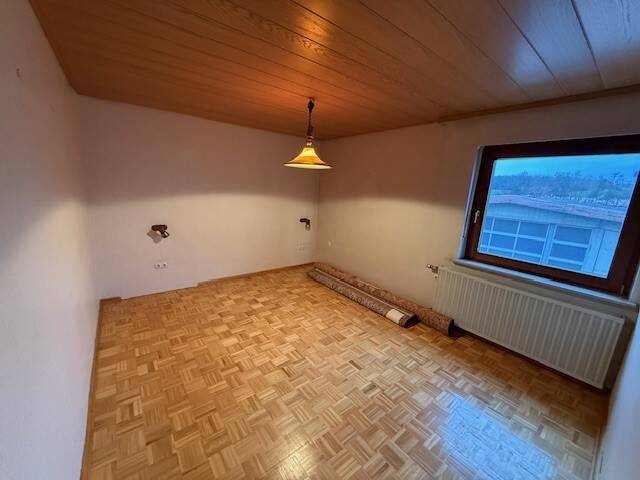 Einfamilienhaus Volkach Eichfeld - 6 Zimmer, 160 m&sup2;, 1.500&euro; | Angebot:26273088