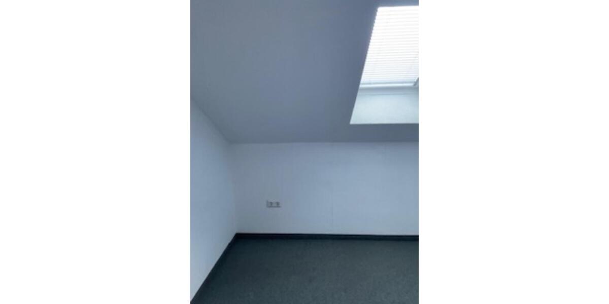 Dachgeschoßwohnung Weißenfels - 2 Zimmer, 143 m&sup2;, 999&euro; | Angebot:25252564