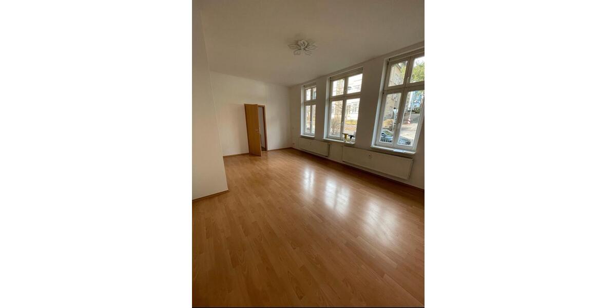 Hochparterre Friedrichroda - 2 Zimmer, 67 m&sup2;, 580&euro; | Angebot:26634653