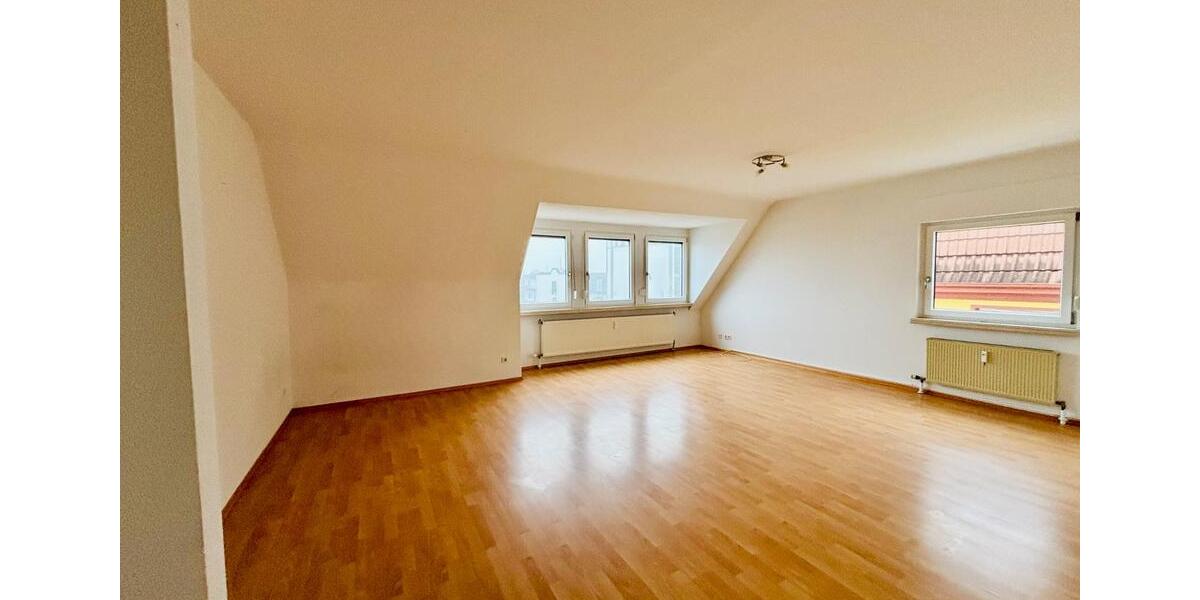 Dachgeschoßwohnung Dornburg - 3 Zimmer, 86 m&sup2;, 630&euro; | Angebot:25917660