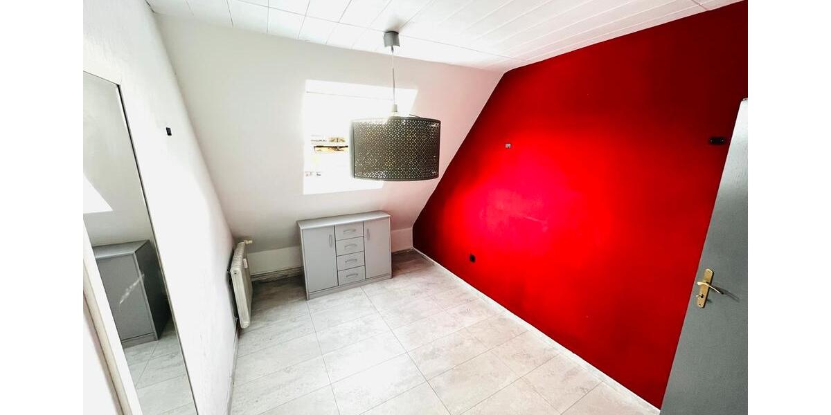 Dachgeschoßwohnung Menden (Sauerland) - 4 Zimmer, 80 m&sup2;, 840&euro; | Angebot:24749917