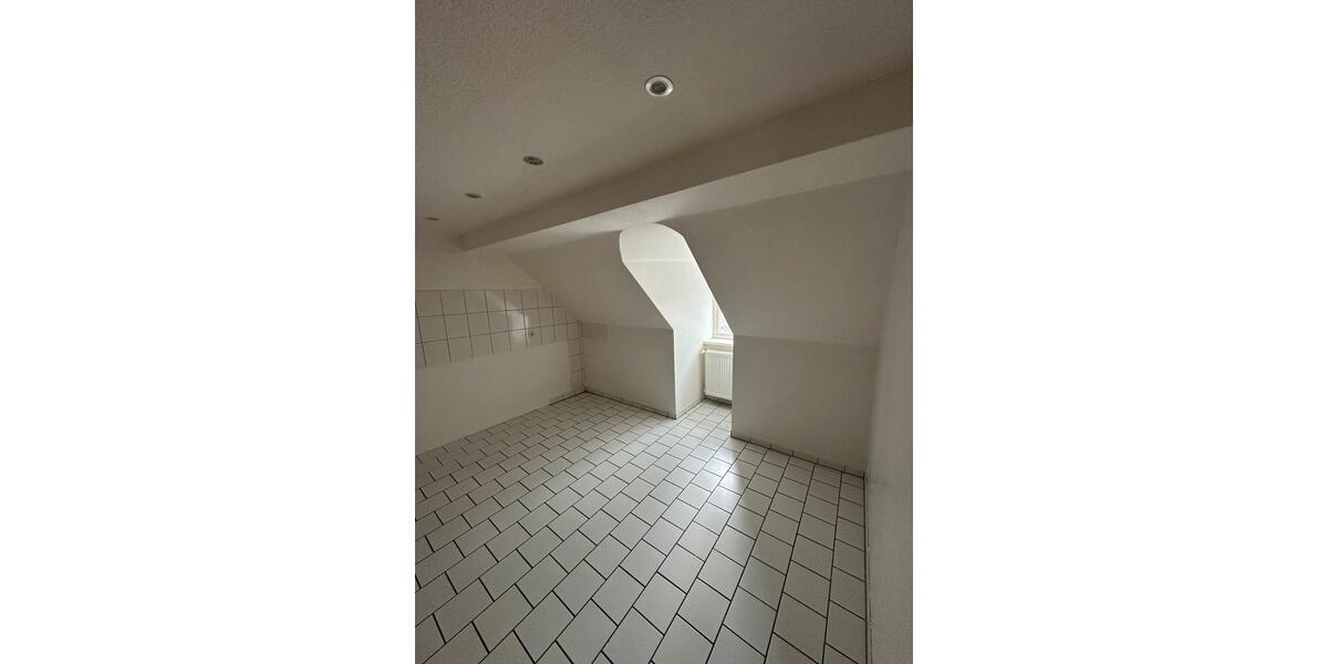 Dachgeschoßwohnung Goslar - 2.5 Zimmer, 90 m&sup2;, 765&euro; | Angebot:26131014