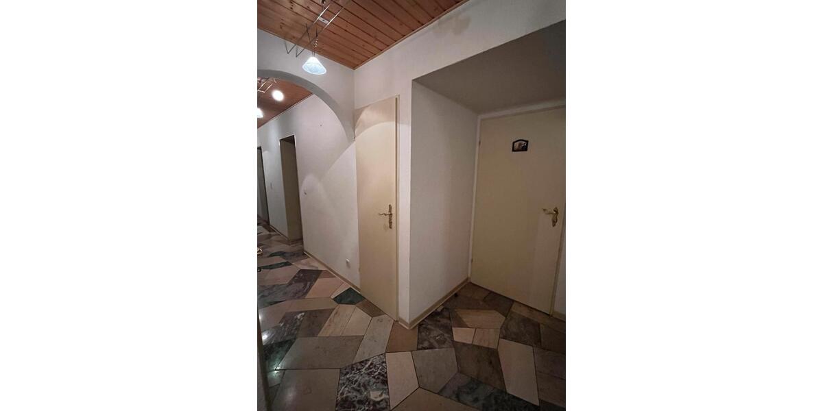 Erdgeschoßwohnung Neustadt (Hessen) - 5 Zimmer, 125 m&sup2;, 1.000&euro; | Angebot:24743067