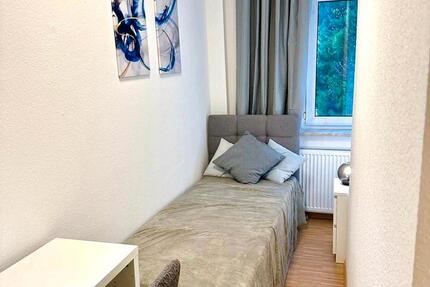 Wohnen auf Zeit Frankfurt am Main Bockenheim - 5 Zimmer, 12 m&sup2;, 515&euro; | Angebot:26684312