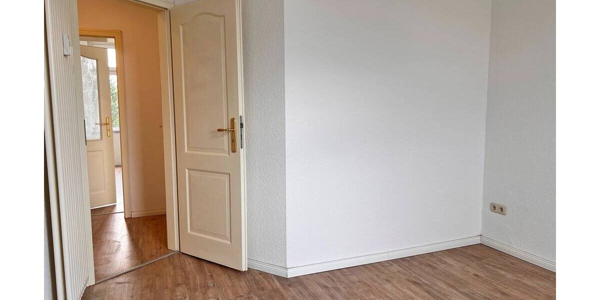 Etagenwohnung Reichenbach Friesen - 3 Zimmer, 62 m&sup2;, 300&euro; | Angebot:26015990