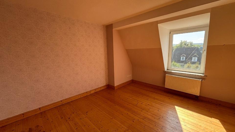Dachgeschoßwohnung Holzminden - 6 Zimmer, 150 m&sup2;, 975&euro; | Angebot:22127584
