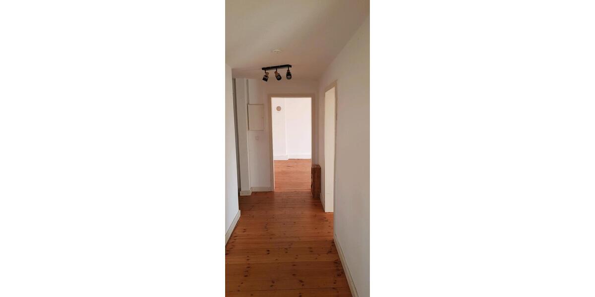 Dachgeschoßwohnung Weste - 3 Zimmer, 66 m&sup2;, 740&euro; | Angebot:25803556