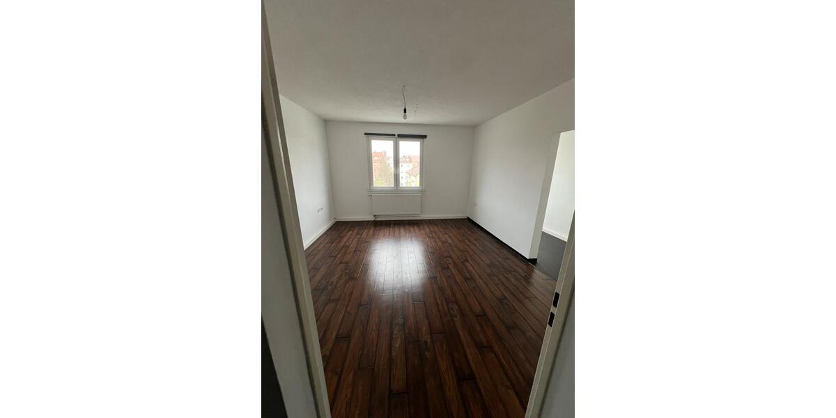 Neugründung einer 3er Wg nahe der Uni pro Person 1,5 Zimmer 3 zimmer