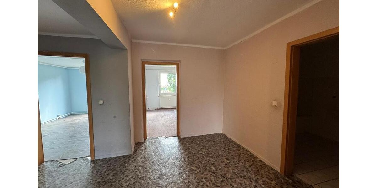 Erdgeschoßwohnung Altentreptow - 4 Zimmer, 95 m&sup2;, 600&euro; | Angebot:23106882