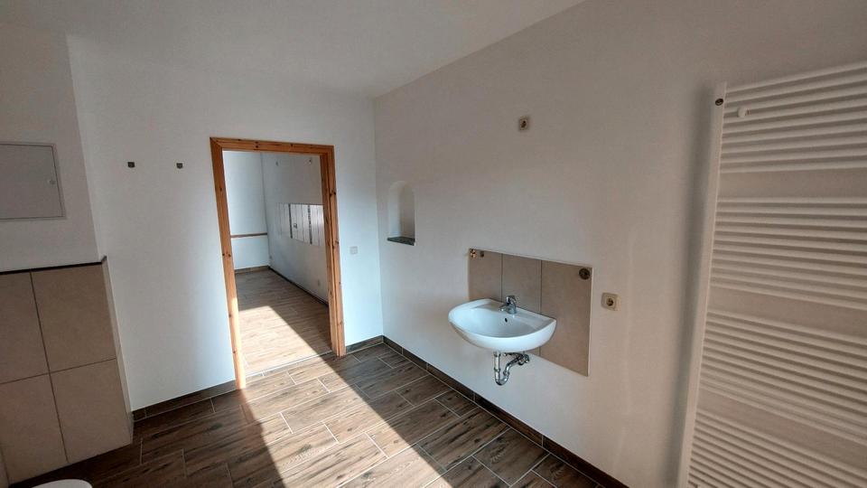Etagenwohnung Roßwein - 2 Zimmer, 72 m&sup2;, 450&euro; | Angebot:24627450