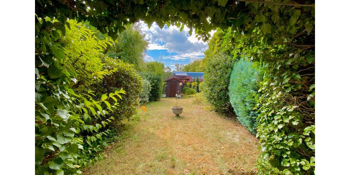 Reihenmittelhaus zur Miete mit Garten und Garage in Bothfeld 5 zimmer