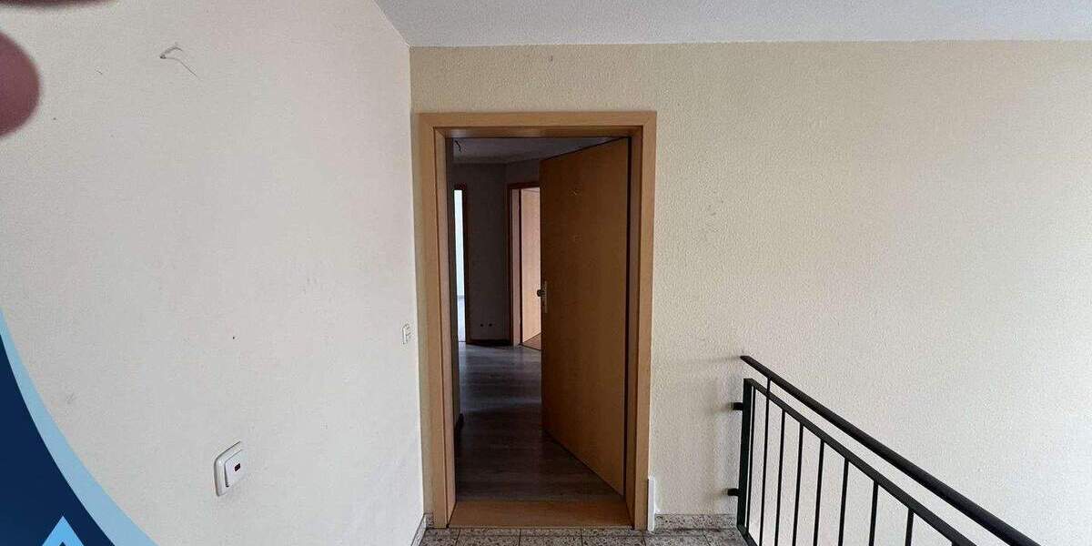 renovierte Dachgeschoss zur Vermietung 3 zimmer