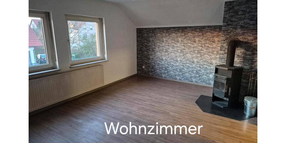 Dachgeschoßwohnung Kirchhain - 3 Zimmer, 80 m&sup2;, 500&euro; | Angebot:24432223