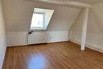 Dachgeschoßwohnung Hof Altstadt - 4 Zimmer, 85 m&sup2;, 850&euro; | Angebot:26582307