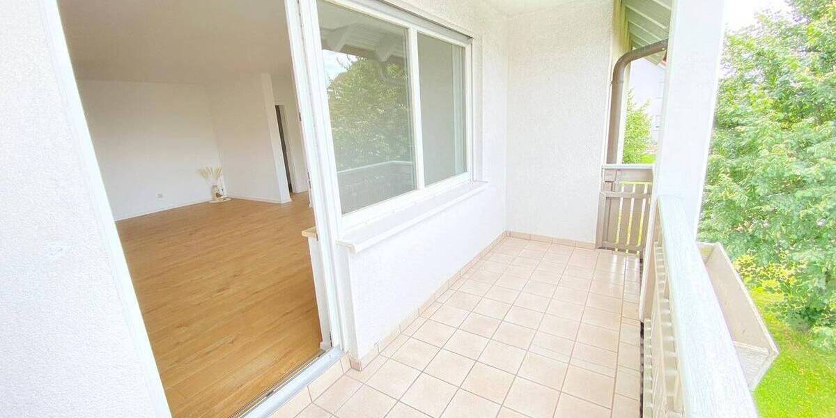 Etagenwohnung Sonneberg Hönbach - 2 Zimmer, 62 m&sup2;, 550&euro; | Angebot:26261571