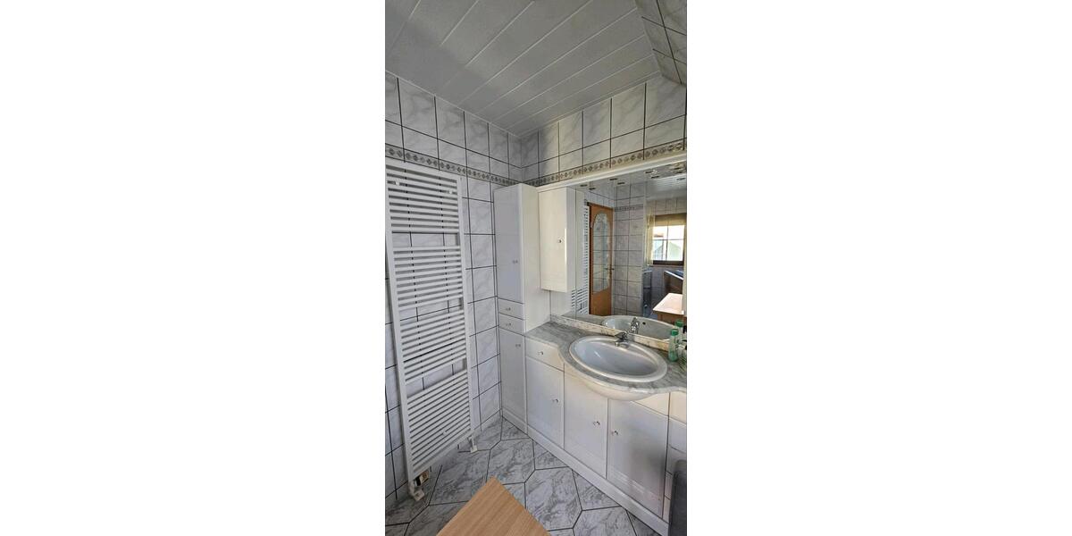 Einfamilienhaus Aschersleben - 4 Zimmer, 120 m&sup2;, 1.200&euro; | Angebot:25322323