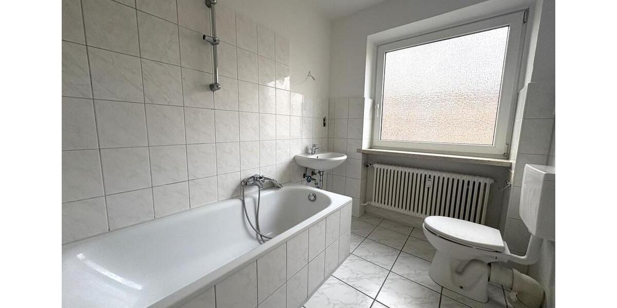 Etagenwohnung Bremerhaven Schiffdorferdamm - 3 Zimmer, 76 m&sup2;, 589&euro; | Angebot:26629317