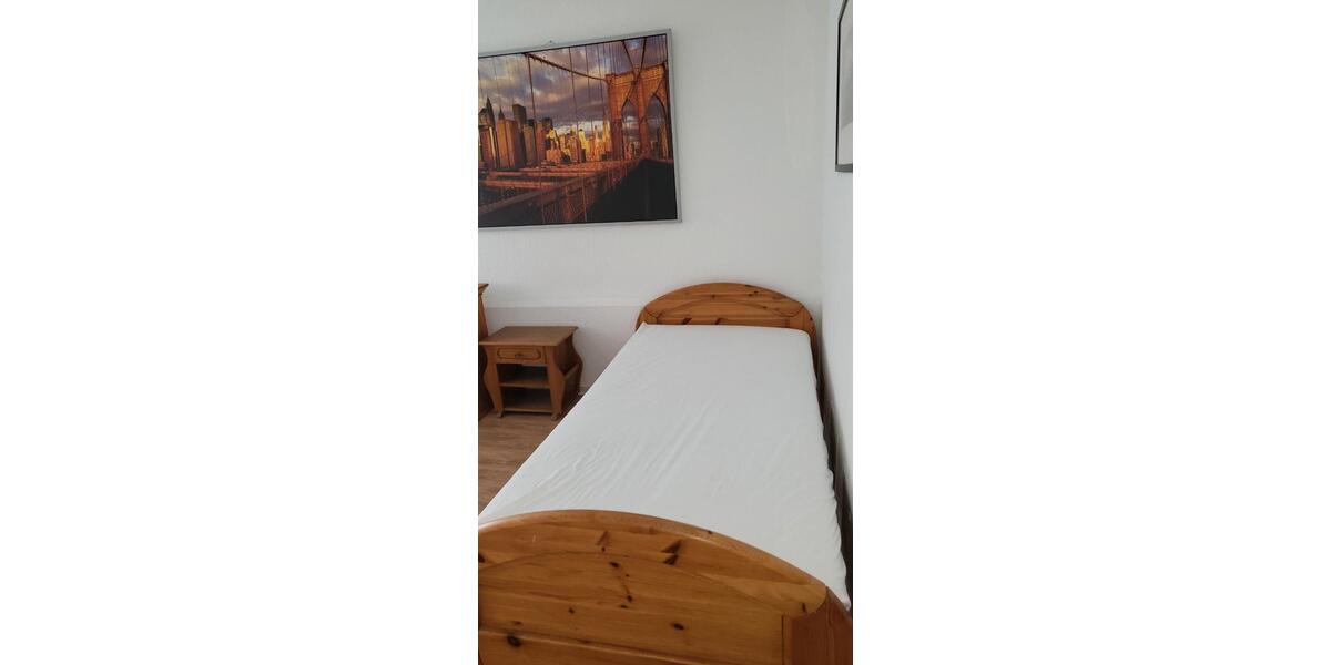 Dachgeschoßwohnung Sankt Ingbert - 1 Zimmer, 27 m&sup2;, 280&euro; | Angebot:26705235