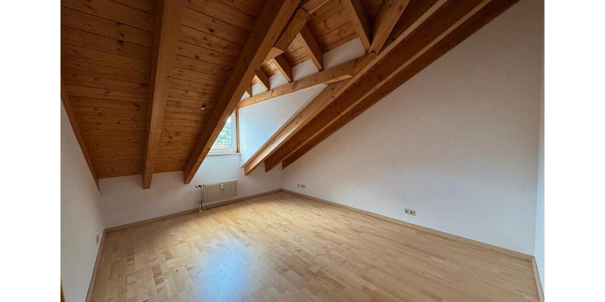 Dachgeschoßwohnung Lörrach - 2 Zimmer, 70 m&sup2;, 970&euro; | Angebot:26030741