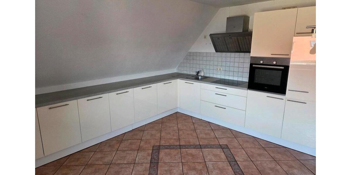 Dachgeschoßwohnung Aurach - 3 Zimmer, 100 m&sup2;, 1.150&euro; | Angebot:25932549