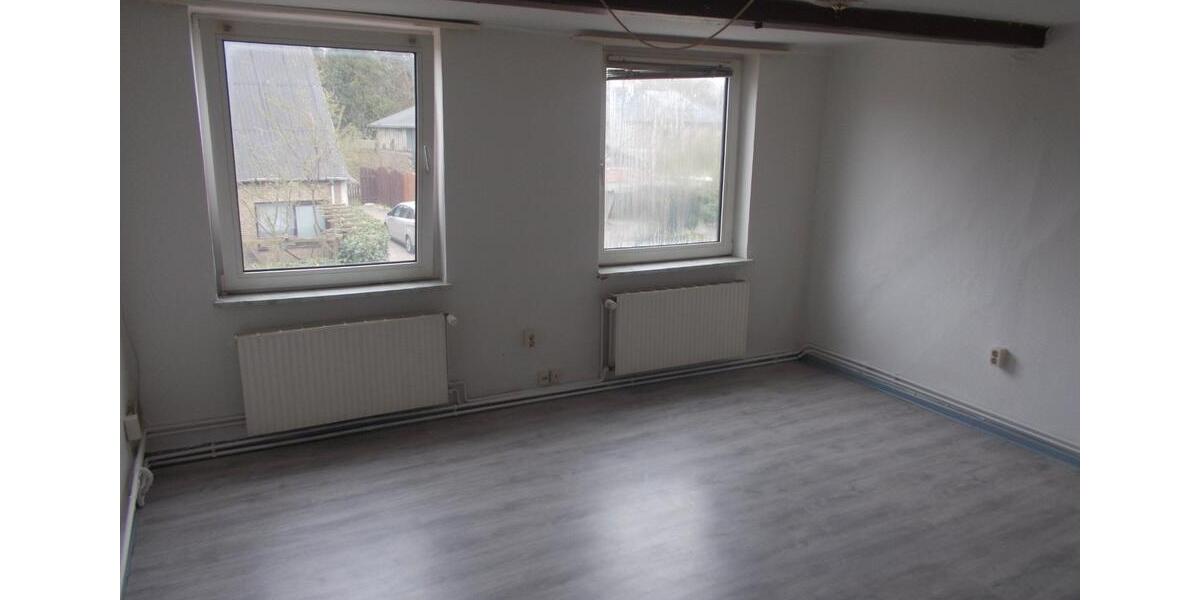 Dachgeschoßwohnung Wohlde - 2.5 Zimmer, 64 m&sup2;, 640&euro; | Angebot:26214960