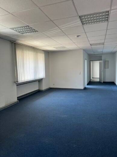 Gewerbeobjekt Schwalbach - 5 Zimmer, 143 m&sup2;, 860&euro; | Angebot:25663140