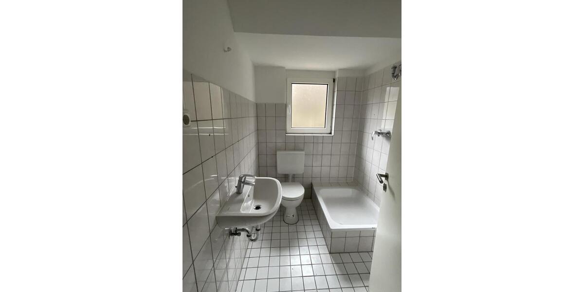Dachgeschoßwohnung Plettenberg - 2 Zimmer, 33 m&sup2;, 294&euro; | Angebot:24751926