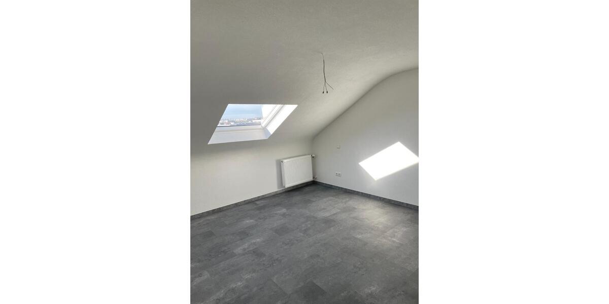 Dachgeschoßwohnung Pforzheim Nordstadt - 2 Zimmer, 50 m&sup2;, 650&euro; | Angebot:25831213