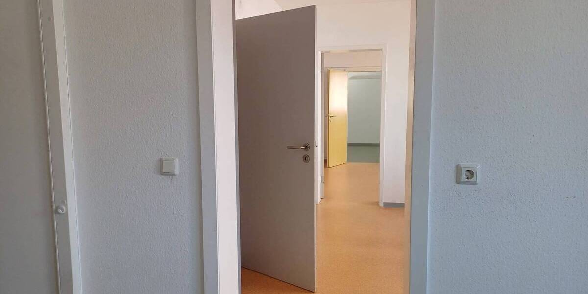Gewerbeobjekt Kaiserslautern Innenstadt - 1 Zimmer, 130 m&sup2;, 1.200&euro; | Angebot:24114882