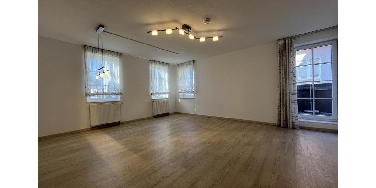 Etagenwohnung Spaichingen - 2.5 Zimmer, 70 m&sup2;, 680&euro; | Angebot:25079892
