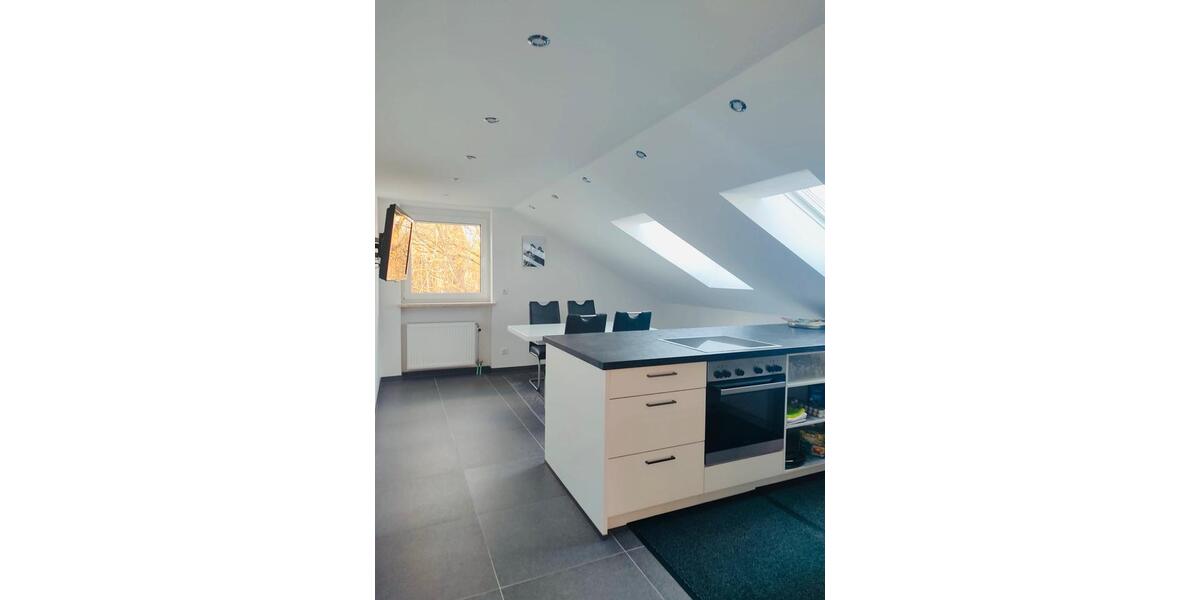 Dachgeschoßwohnung Pocking - 2 Zimmer, 80 m&sup2;, 980&euro; | Angebot:25812660