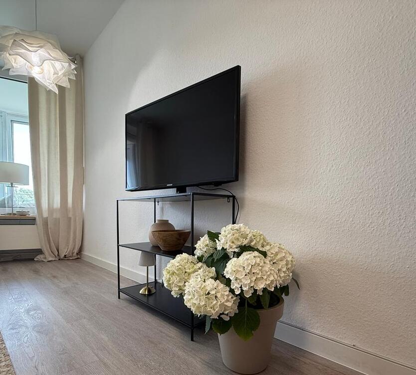Exklusive möbl. Wohnung mit Seeblick, Pool und Sauna in Cuxhaven