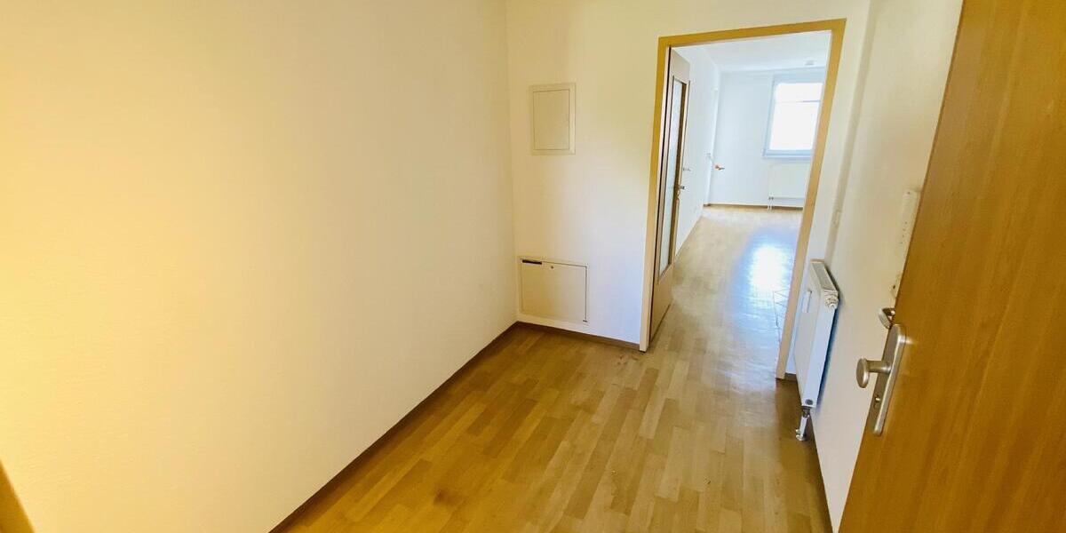 Süd-Balkon! 2-Raum Wohnung mit Dusche, Aufzug im Haus und Tiefgarage! - Etagenwohnung Gera Alt-Bieblach | Angebot:27119921
