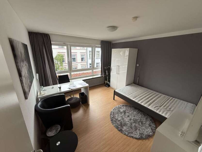 Wohnung zum Mieten in Frankfurt am Main 1.090 € 32 m²