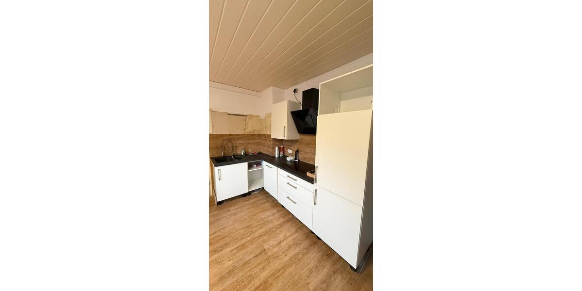 Etagenwohnung Emden Tholenswehr - 4 Zimmer, 20 m&sup2;, 430&euro; | Angebot:24714182