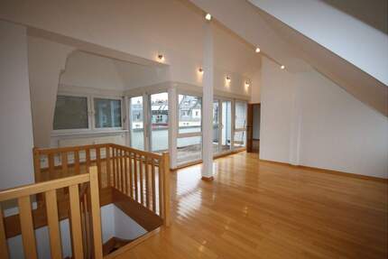 Wohnung Frankfurt am Main Bornheim - 5 Zimmer, 145 m&sup2;, 2.550&euro; | Angebot:25110323