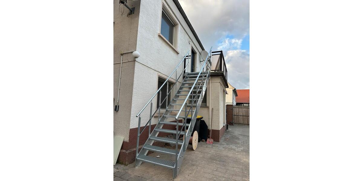 Etagenwohnung Riedstadt - 5.5 Zimmer, 120 m&sup2;, 1.450&euro; | Angebot:26250161