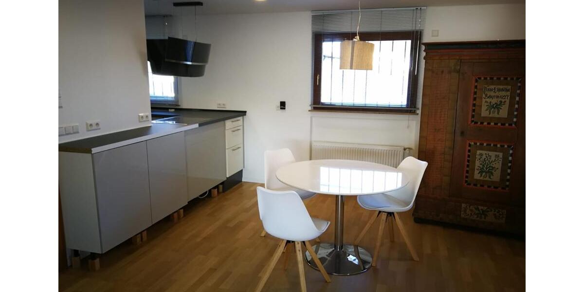 2 Zimmer Wohnung mit Balkon in Renningen 3 zimmer