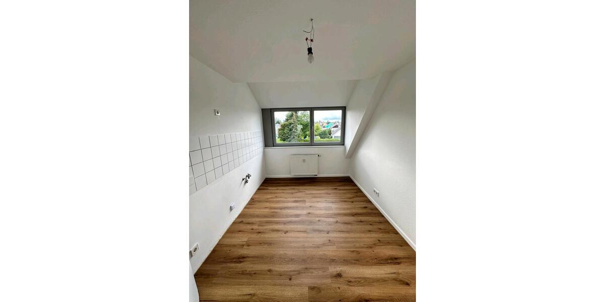 Dachgeschoßwohnung Trossingen - 2 Zimmer, 45 m&sup2;, 550&euro; | Angebot:26112358