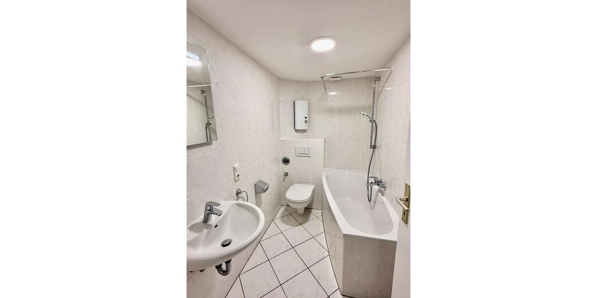 Dachgeschoßwohnung Trier Nord - 2.5 Zimmer, 67 m&sup2;, 850&euro; | Angebot:26543248