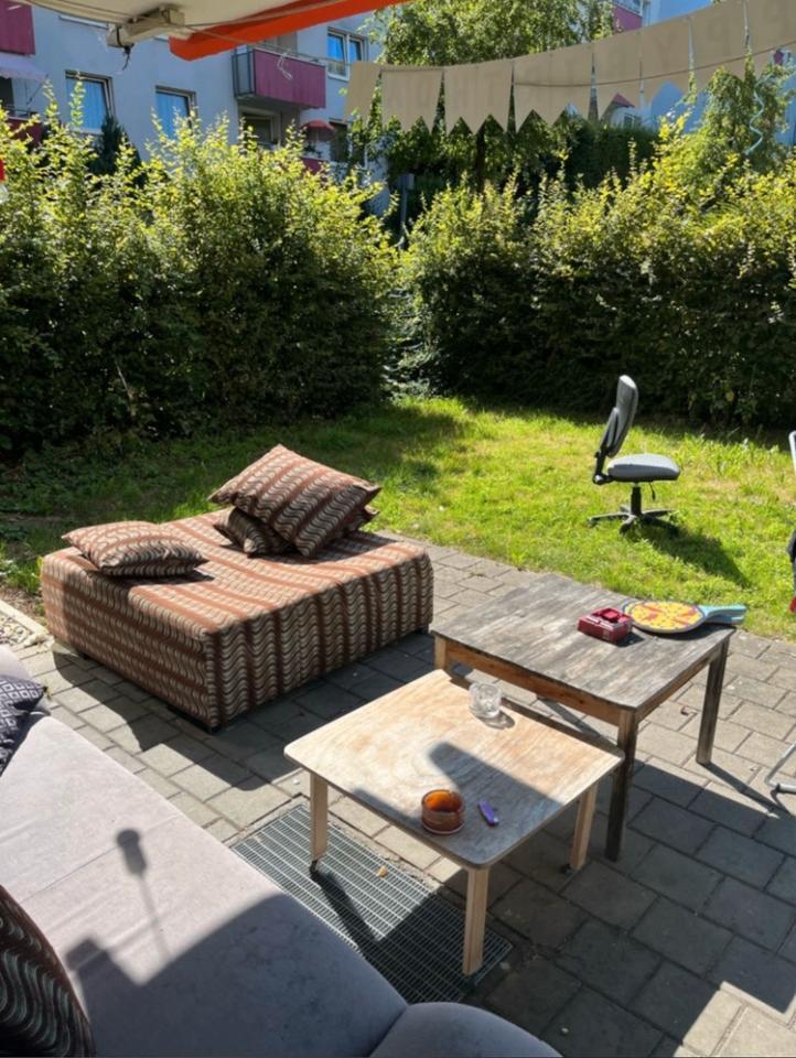 Mobiliertes Wg Zimmer zu vermieten (zwischen Miete )
