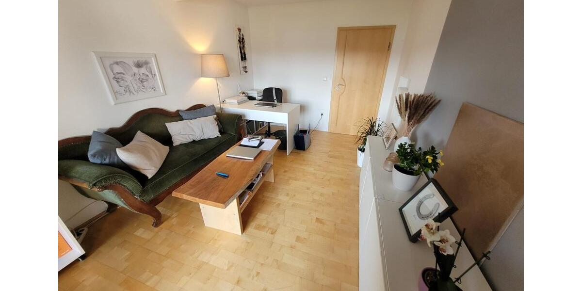 Dachgeschoßwohnung Allershausen - 3 Zimmer, 100 m&sup2;, 1.400&euro; | Angebot:25305072