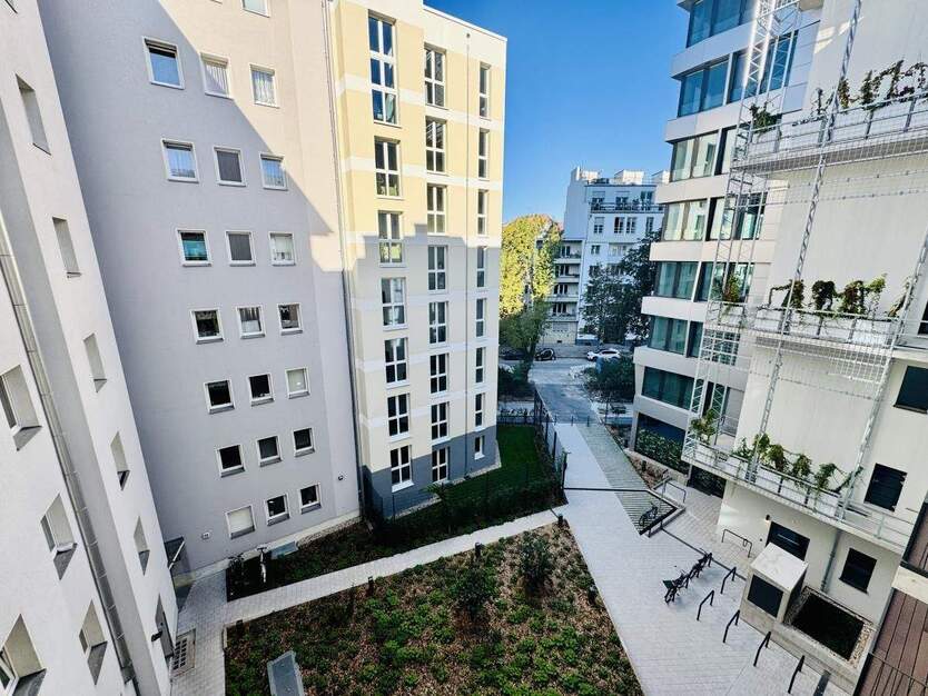 Helle Neubauwohnung mit modernem Komfort in Berlin-Schöneberg 2 zimmer