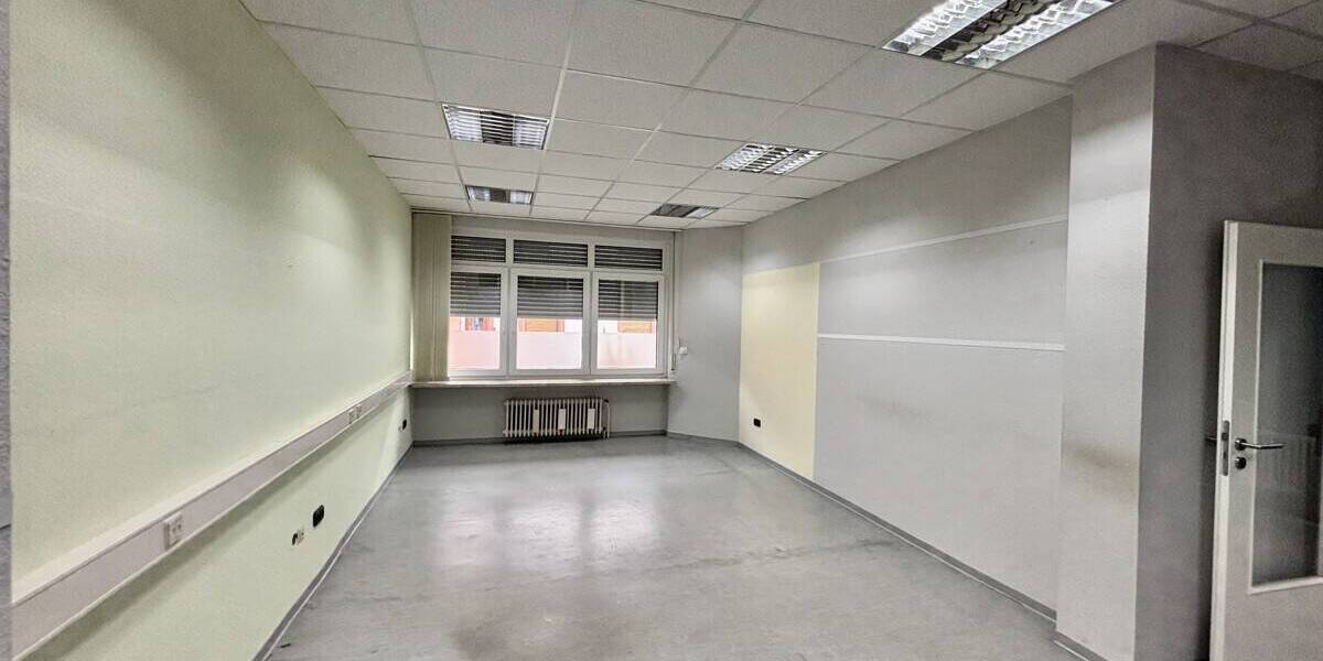 Gewerbeobjekt Trier / Heiligkreuz Heiligkreuz - 1 Zimmer, 2.500&euro; | Angebot:25730814