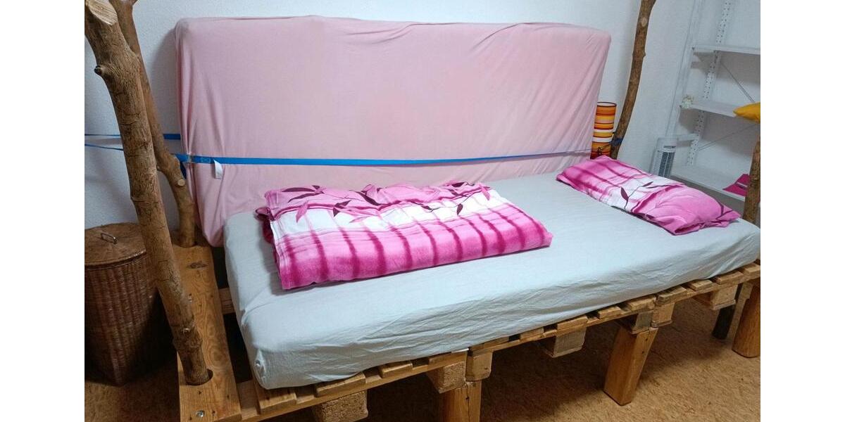 Wohnen auf Zeit Singen (Hohentwiel) - 14 Zimmer, 140 m&sup2;, 500&euro; | Angebot:20691562