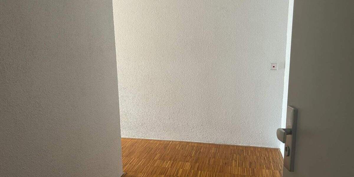 Etagenwohnung Weißenfels - 3 Zimmer, 109 m&sup2;, 800&euro; | Angebot:25770425