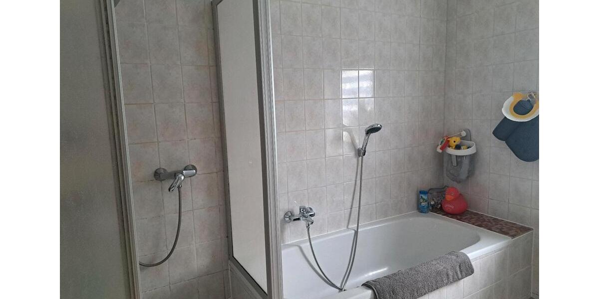 Erdgeschoßwohnung Römhild - 4 Zimmer, 80 m&sup2;, 695&euro; | Angebot:26149603