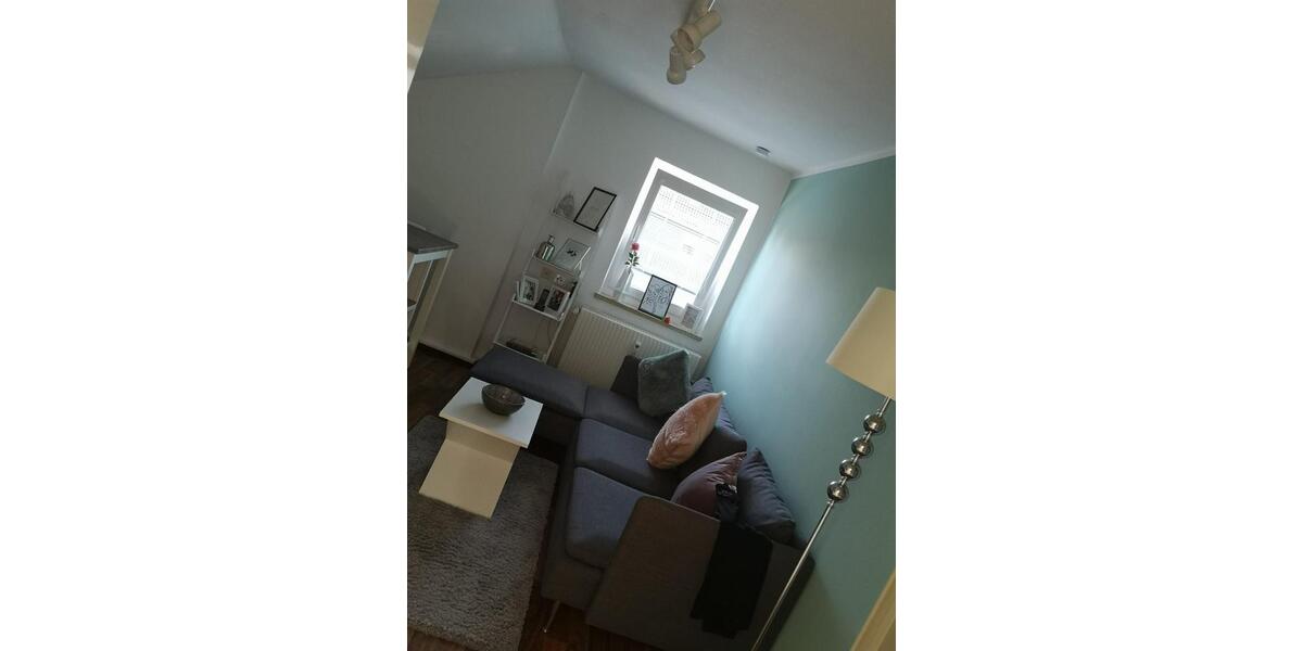 Dachgeschoßwohnung Weiden in der Oberpfalz - 1.5 Zimmer, 27 m&sup2;, 280&euro; | Angebot:26535736