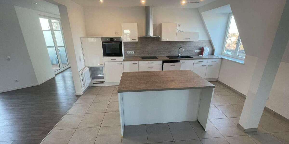 Wohnung zum Mieten in Markranstädt 1.607 € 189.03 m² 4 zimmer